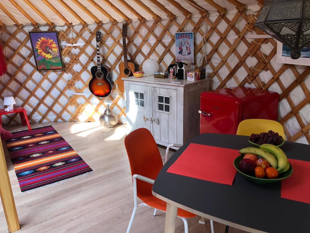 Overnachten In Een Luxe Yurt! Zonnemaire Zewnętrze zdjęcie